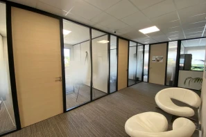 Bureau privé - 69570 - 12 postes - 2200€