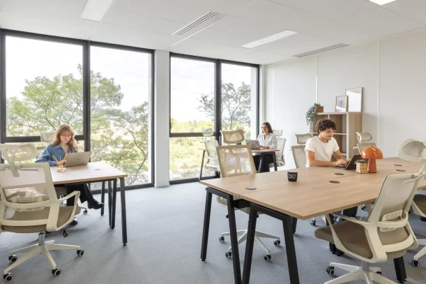 Bureau privé - 92300 - 6 postes - 1800€