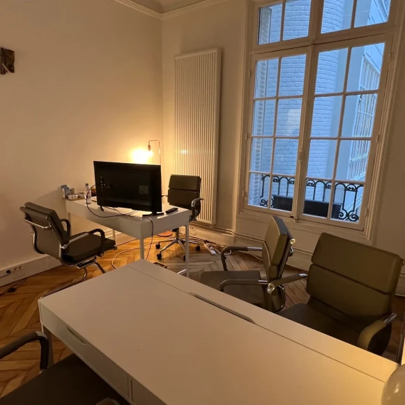 Bureau privé 18 m² 3 postes Coworking Rue le Sueur Paris 75016 - photo 2