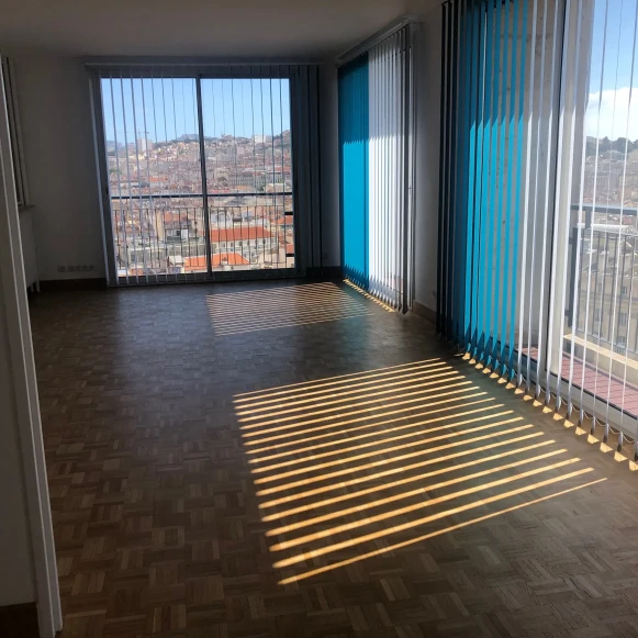 Bureau privé 40 m² 5 postes Coworking Cours Belsunce Marseille 13001 - photo 3