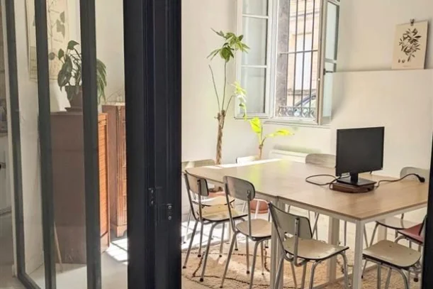Bureau privé - 33000 - 3 postes - 580€