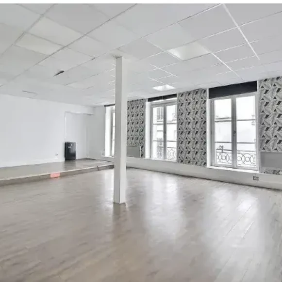 Espace indépendant 125 m² 20 postes Location bureau Rue d'Aboukir Paris 75002 - photo 1