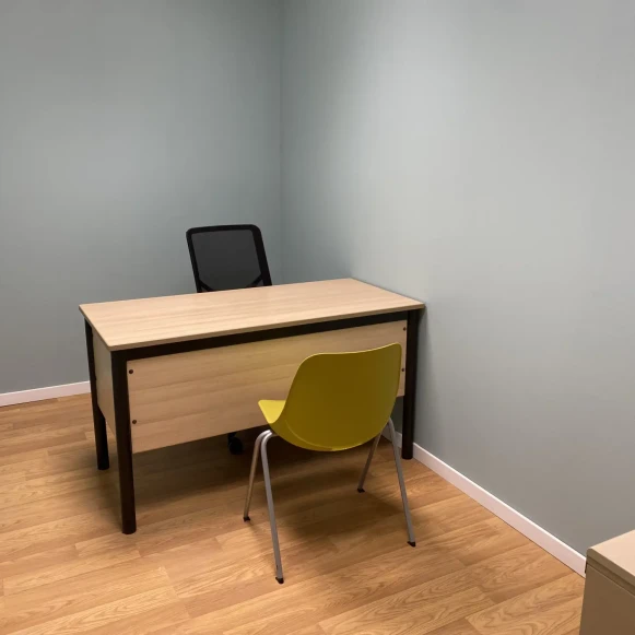 Bureau privé 7 m² 1 poste Location bureau Avenue Jean Rostand Trappes 78990 - photo 1