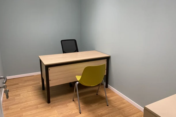 Bureau privé - 78990 - 1 poste - 275€