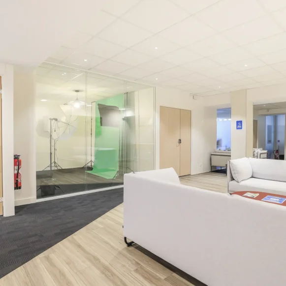 Bureau privé 11 m² 2 postes Coworking Place Rihour Lille 59000 - photo 9