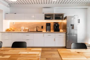 Espace indépendant - 75011 - 13 postes - 7150€