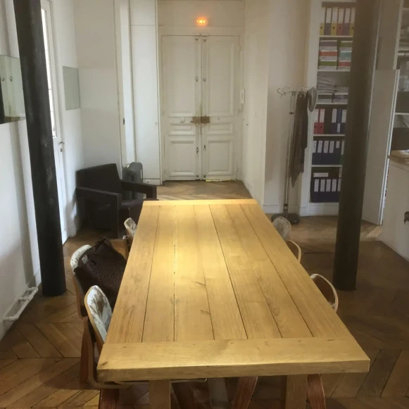 Bureau privé 24 m² 4 postes Coworking Rue Réaumur Paris 75003 - photo 5