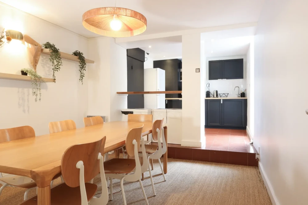 Bureau privé - 75010 - 15 postes - 8000€