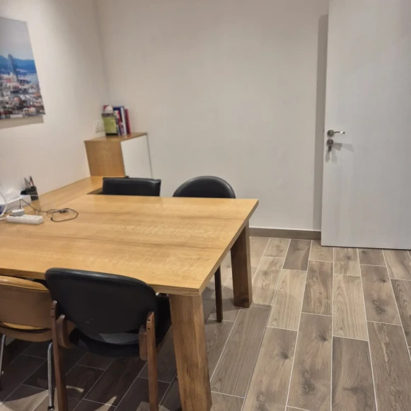 Bureau privé 14 m² 3 postes Location bureau Rue de Montholon Paris 75009 - photo 9