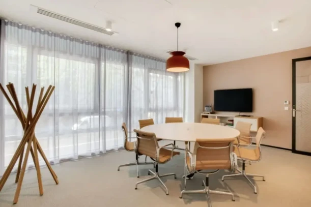 Bureau privé - 92100 - 4 postes - 3068€