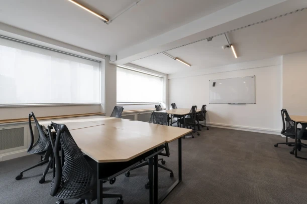 Bureau privé - 75008 - 15 postes - 10350€