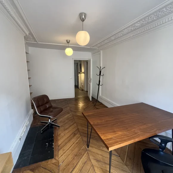 Bureau privé 93 m² 8 postes Location bureau Place Boieldieu Paris 75002 - photo 5