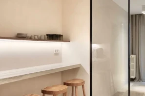 Open Space - 06000 - 8 postes - 350€