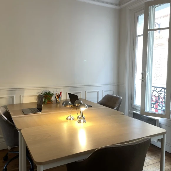 Bureau privé 18 m² 5 postes Location bureau Rue de Nantes Paris 75019 - photo 4