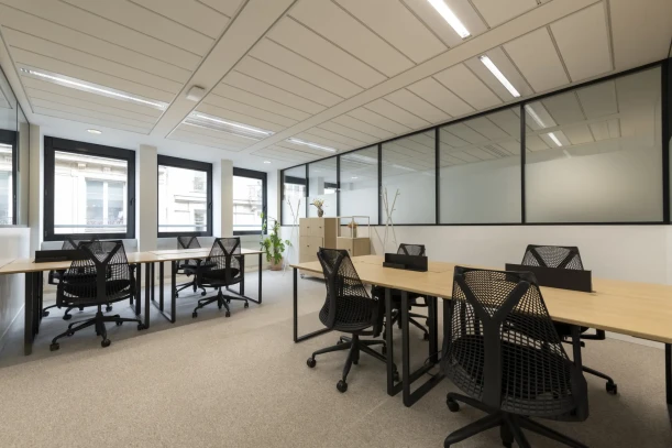 Bureau privé - 75009 - 8 postes - 7120€