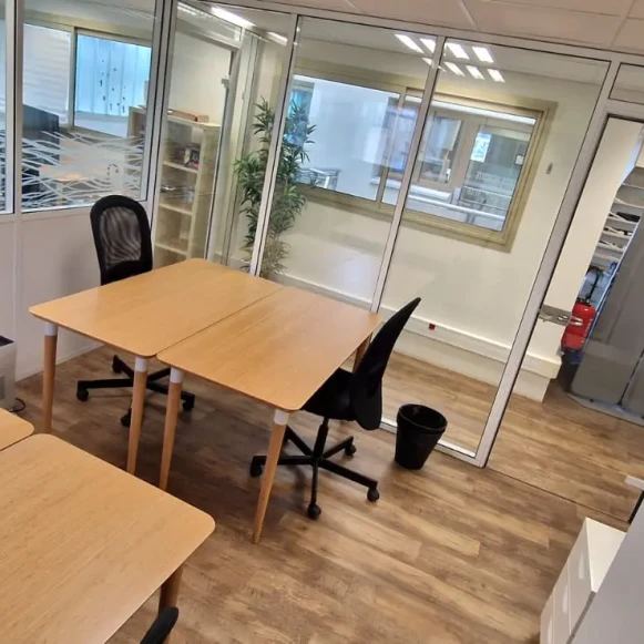 Bureau privé 18 m² 4 postes Coworking Rue Cardinet Paris 75017 - photo 4