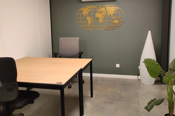 Bureau privé - 33600 - 4 postes - 800€