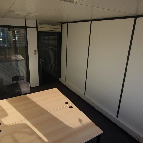 Bureau privé 11 m² 4 postes Location bureau Rue du Chevaleret Paris 75013 - photo 7