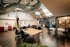 Open Space - 75019 - 10 postes - 200€