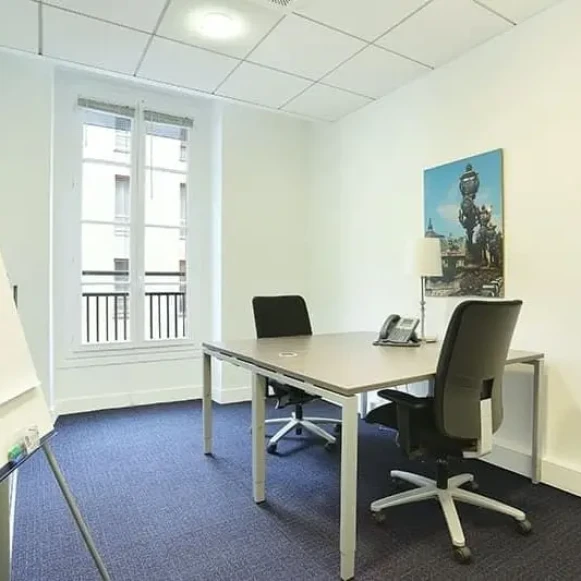 Bureau privé 226 m² 36 postes Coworking Rue Pasquier Paris 75008 - photo 4