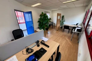 Espace indépendant - 93100 - 45 postes - 3500€