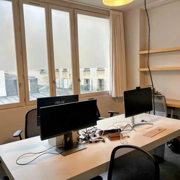 Bureau privé 21 m² 8 postes Location bureau Passage du Désir Paris 75010 - photo 1