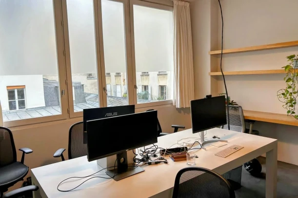 Bureau privé - 75010 - 8 postes - 2800€