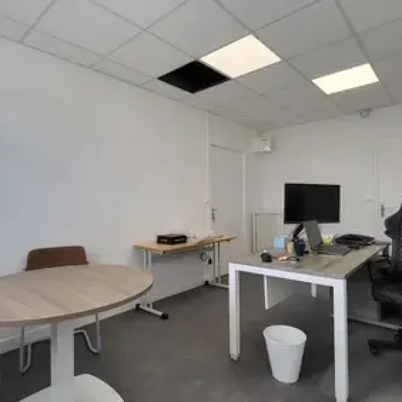 Bureau privé 24 m² 2 postes Coworking Avenue de la Mer Barneville-Carteret 50270 - photo 3