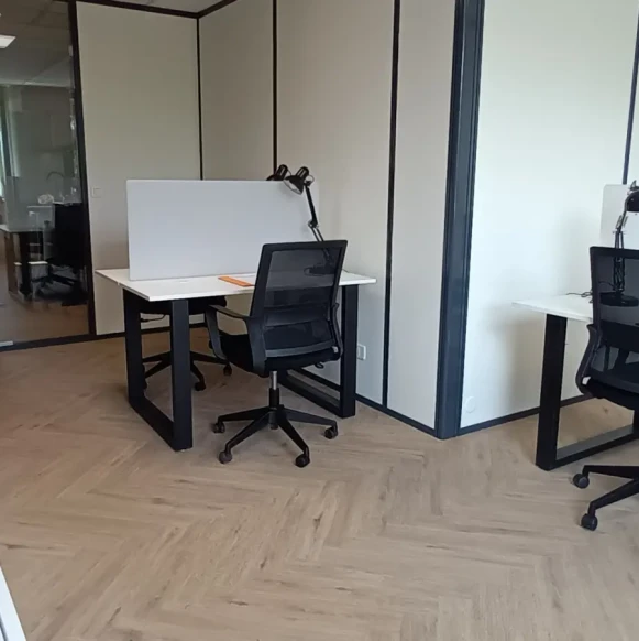 Bureau privé 20 m² 4 postes Coworking Avenue de Norvège Villebon-sur-Yvette 91140 - photo 2