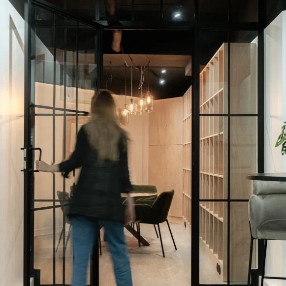 Espace indépendant 43 m² 8 postes Location bureau Rue Salomon de Rothschild Suresnes 92150 - photo 2