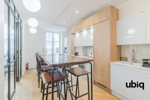 Espace indépendant - 75009 - 16 postes - 8390€