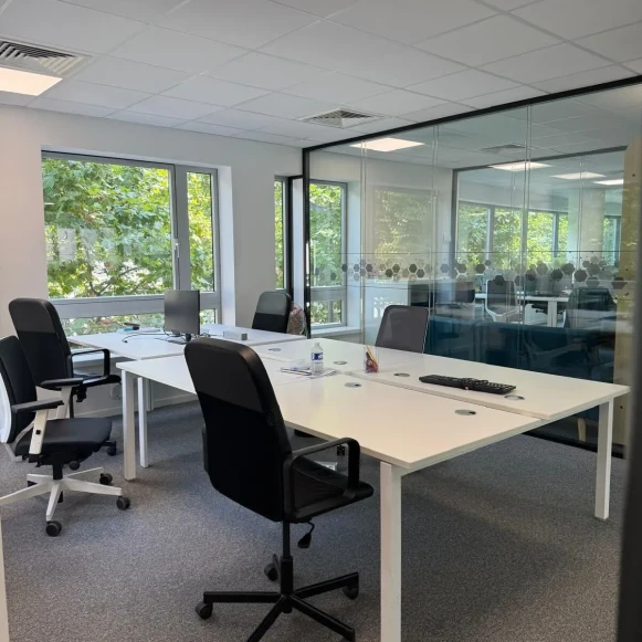 Bureau privé 25 m² 6 postes Location bureau Avenue de Clichy Paris 75017 - photo 3