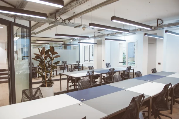 Open Space - 75016 - 3 postes - 390€