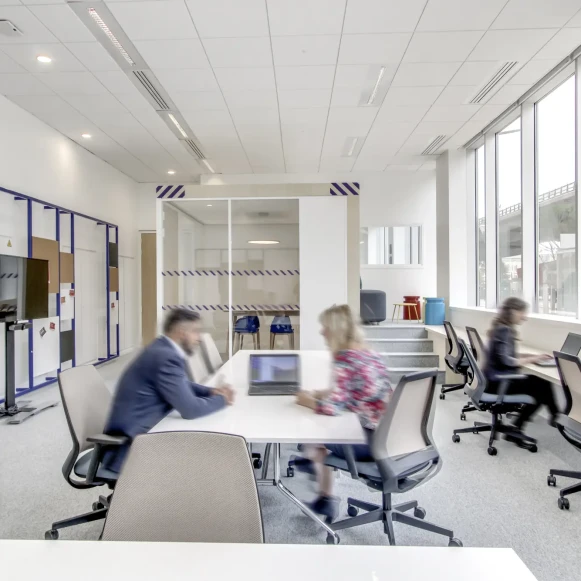 Bureau privé 15 m² 2 postes Location bureau Quai du Lazaret Marseille 13002 - photo 8