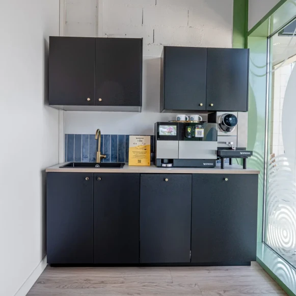 Bureau privé 9 m² 2 postes Coworking Boulevard du Grand Cerf Poitiers 86000 - photo 3