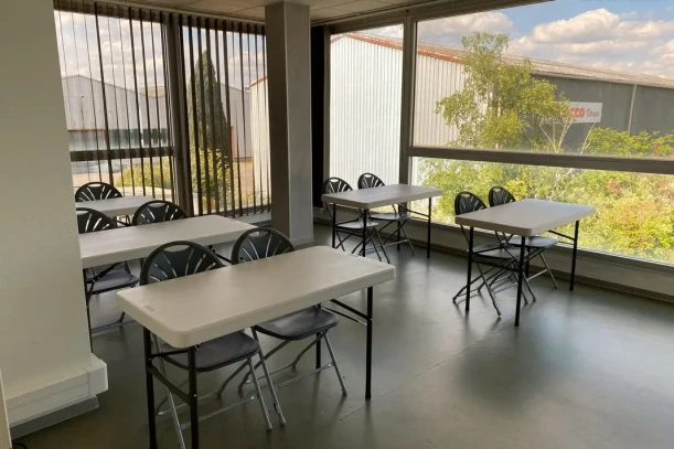 Bureau privé - 31770 - 5 postes - 760€