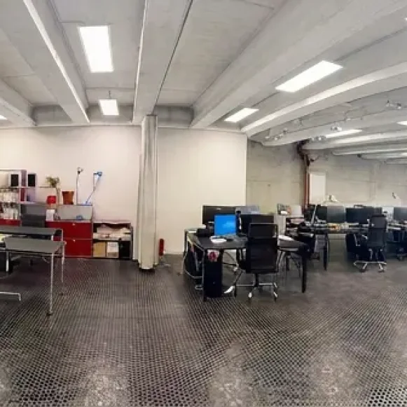 Open Space  15 postes Location bureau Rue Planchat Paris 75020 - photo 2