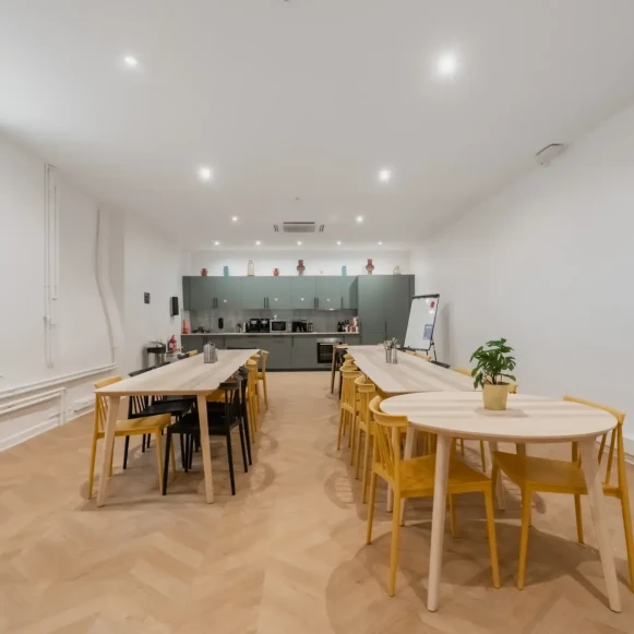 Bureau privé 50 m² 14 postes Location bureau Rue Chaptal Paris 75009 - photo 3