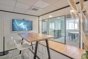 Open Space - 67450 - 1 poste - 145€