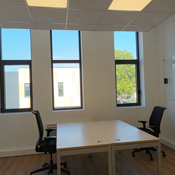 Bureau privé 17 m² 5 postes Location bureau Rue de Paris Seine-Saint-Denis 93130 - photo 3