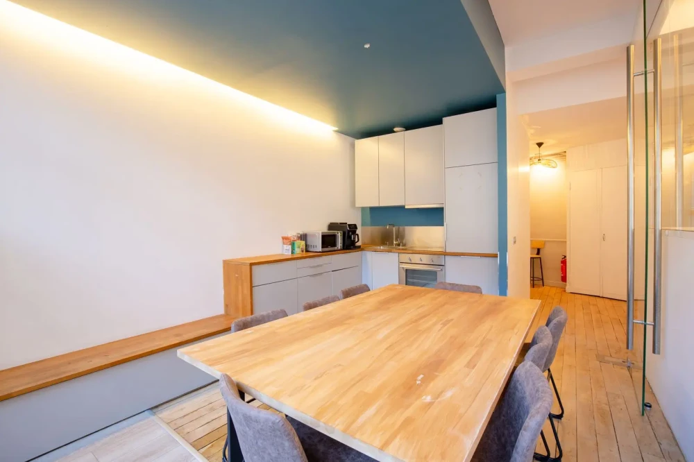 Open Space - 75011 - 24 postes - 390€