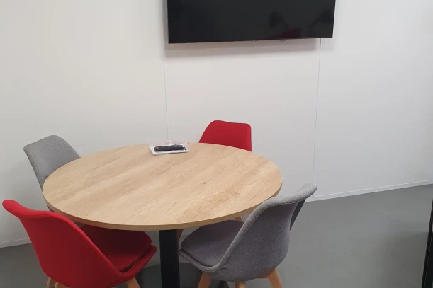 Bureau privé - 33600 - 2 postes - 480€