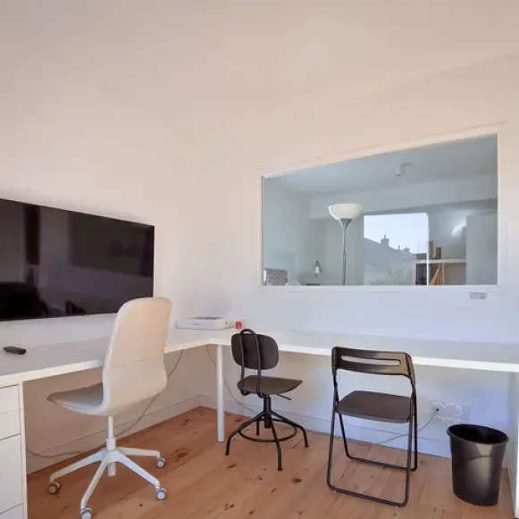 Espace indépendant 9 m² 2 postes Location bureau Rue Chevalier Bordeaux 33000 - photo 4