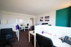 Bureau privé - 06200 - 2 postes - 647€