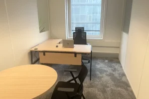 Bureau privé - 92800 - 3 postes - 1080€