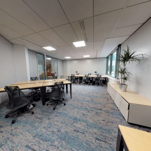 Bureau privé 42 m² 11 postes Location bureau Boulevard Gallieni Issy-les-Moulineaux 92130 - photo 3