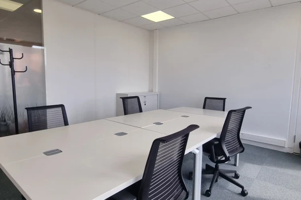 Bureau privé - 31000 - 5 postes - 2750€