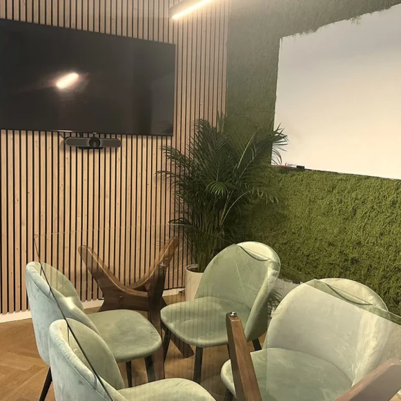 Bureau privé 20 m² 4 postes Coworking Rue Cambacérès Paris 75008 - photo 5