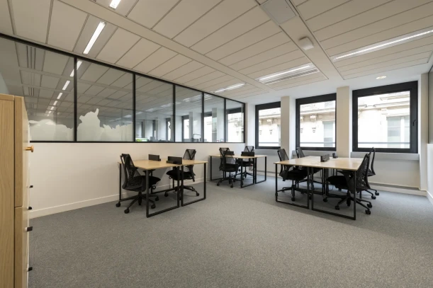 Bureau privé - 75009 - 8 postes - 6320€