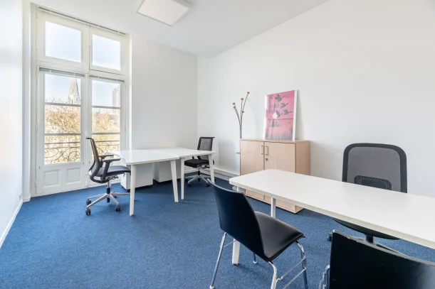 Bureau privé - 44000 - 1 poste - 880€